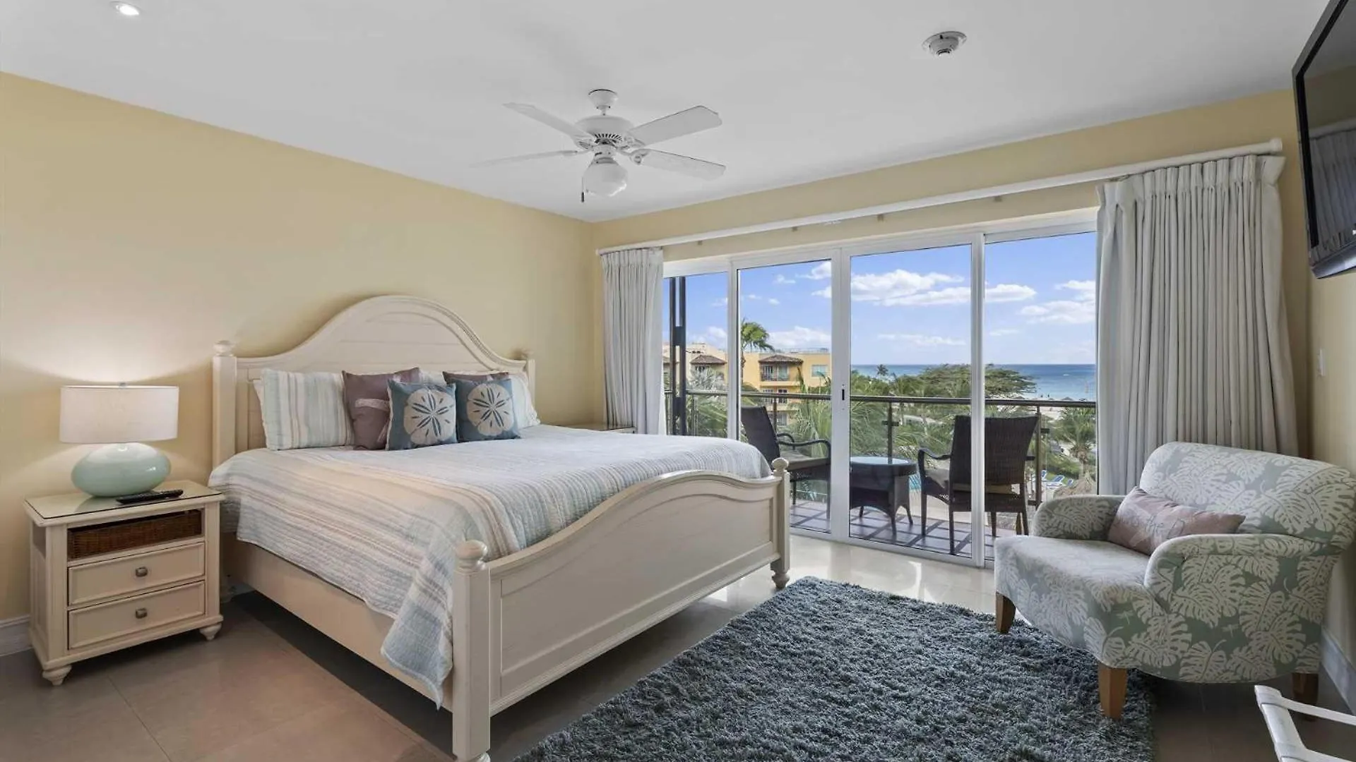 Beachfront - Royal Penthouse 3Br Condo - Bc352 팜비치 0*,  아루바